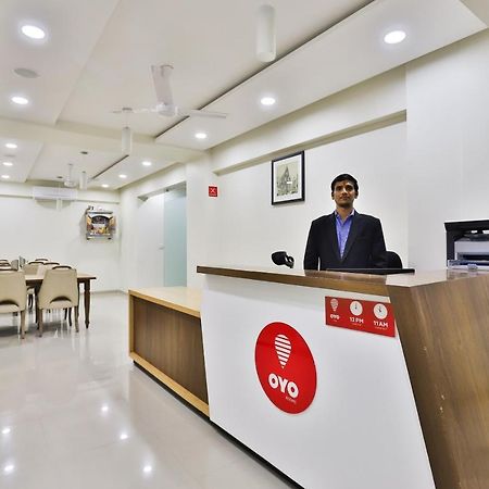 Collection O 12462 Hotel Shiv Inn Gandhinagar Exterior photo