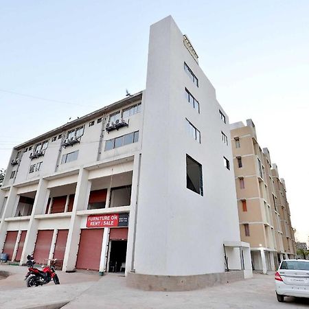 Collection O 12462 Hotel Shiv Inn Gandhinagar Exterior photo