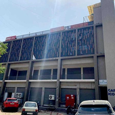 Collection O 12462 Hotel Shiv Inn Gandhinagar Exterior photo
