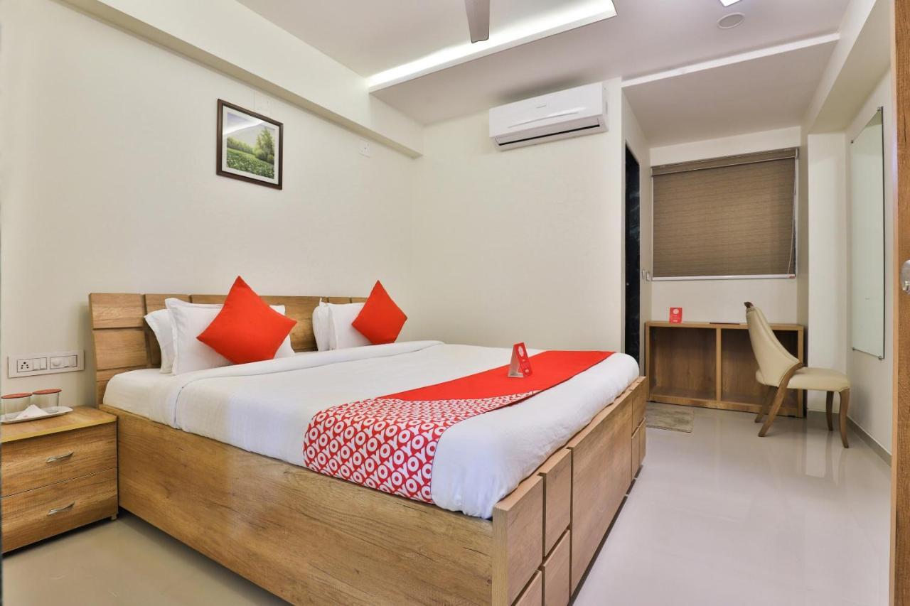 Collection O 12462 Hotel Shiv Inn Gandhinagar Exterior photo