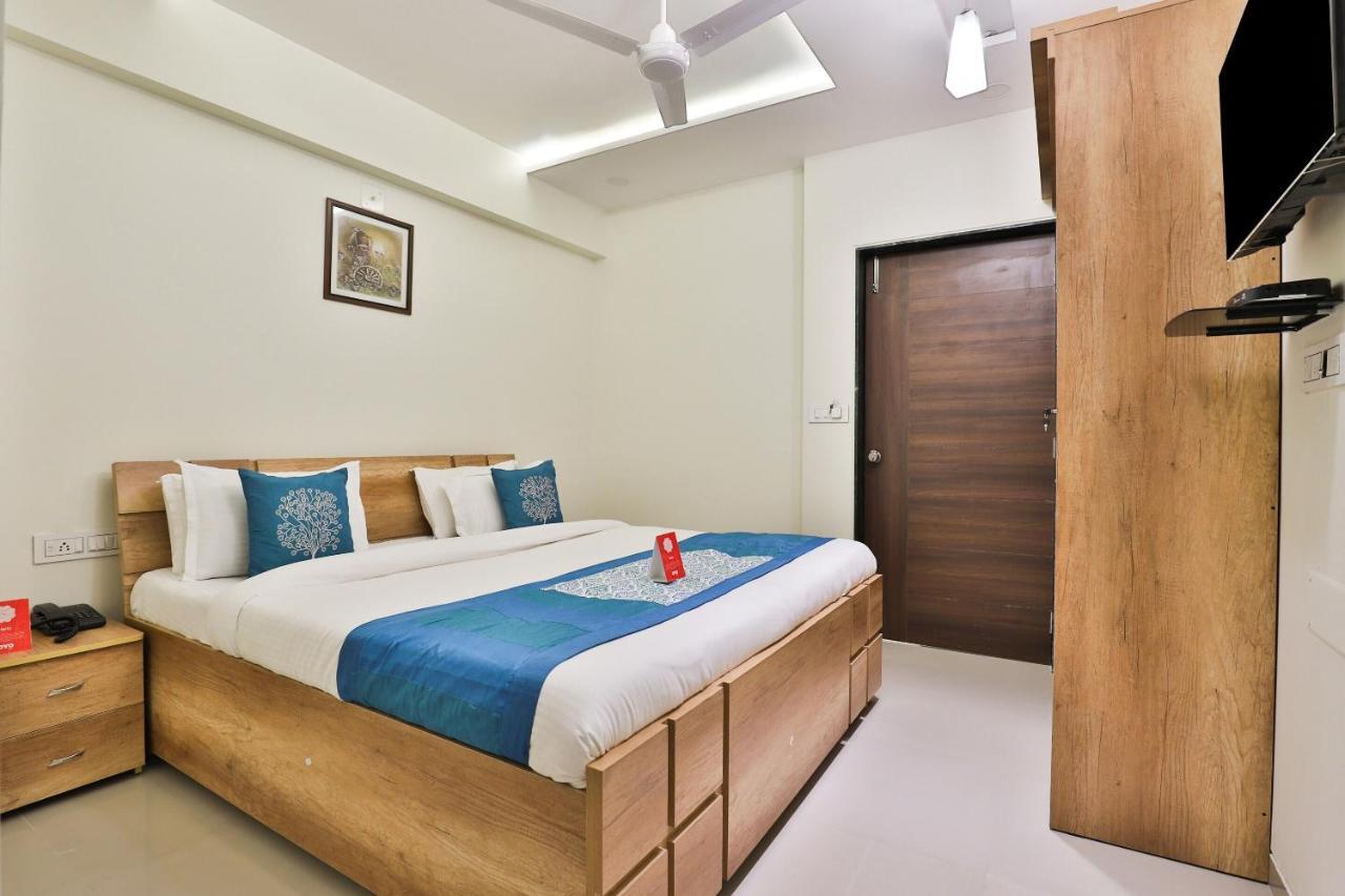 Collection O 12462 Hotel Shiv Inn Gandhinagar Exterior photo