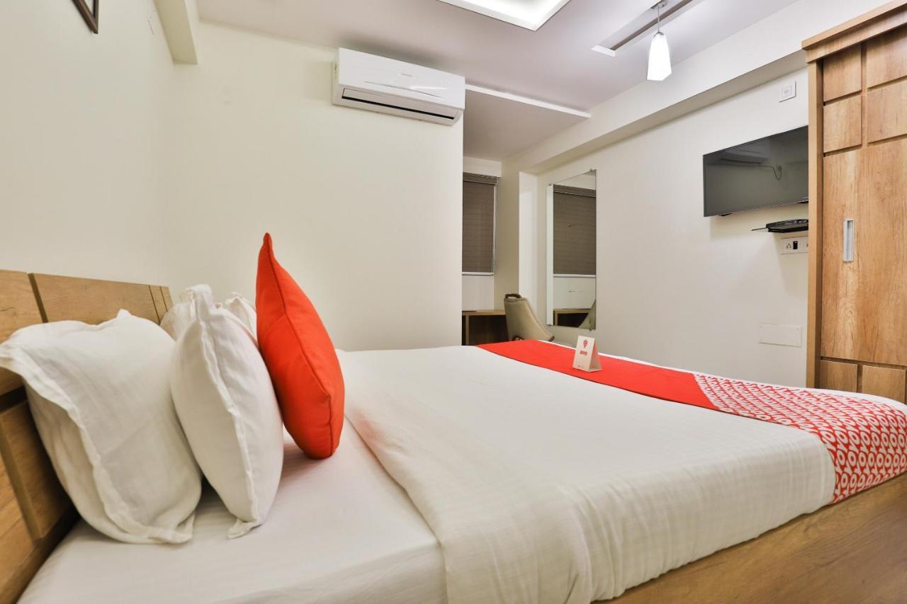 Collection O 12462 Hotel Shiv Inn Gandhinagar Exterior photo