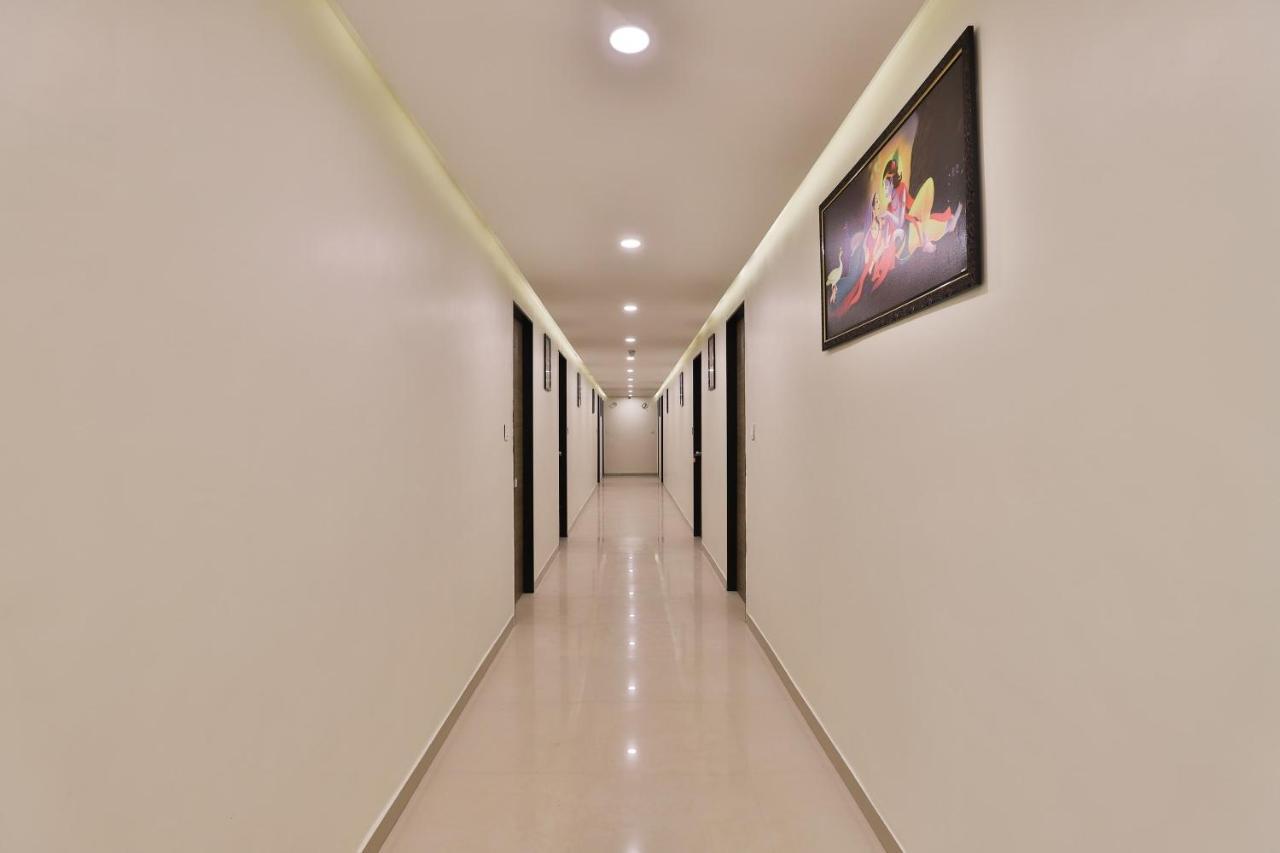 Collection O 12462 Hotel Shiv Inn Gandhinagar Exterior photo