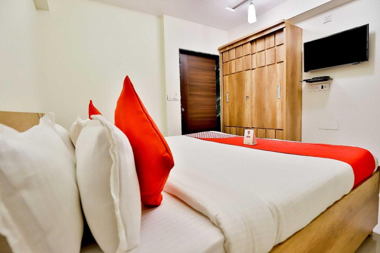 Collection O 12462 Hotel Shiv Inn Gandhinagar Exterior photo