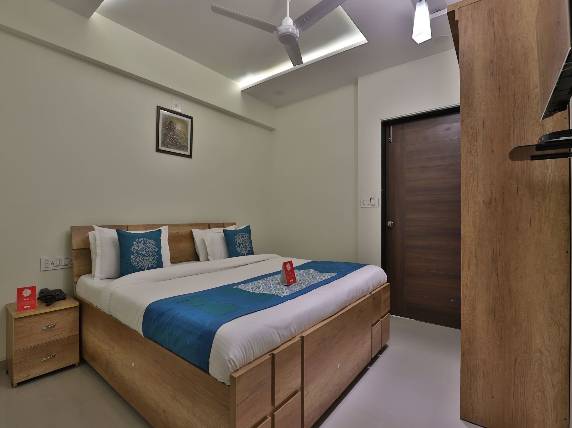 Collection O 12462 Hotel Shiv Inn Gandhinagar Exterior photo